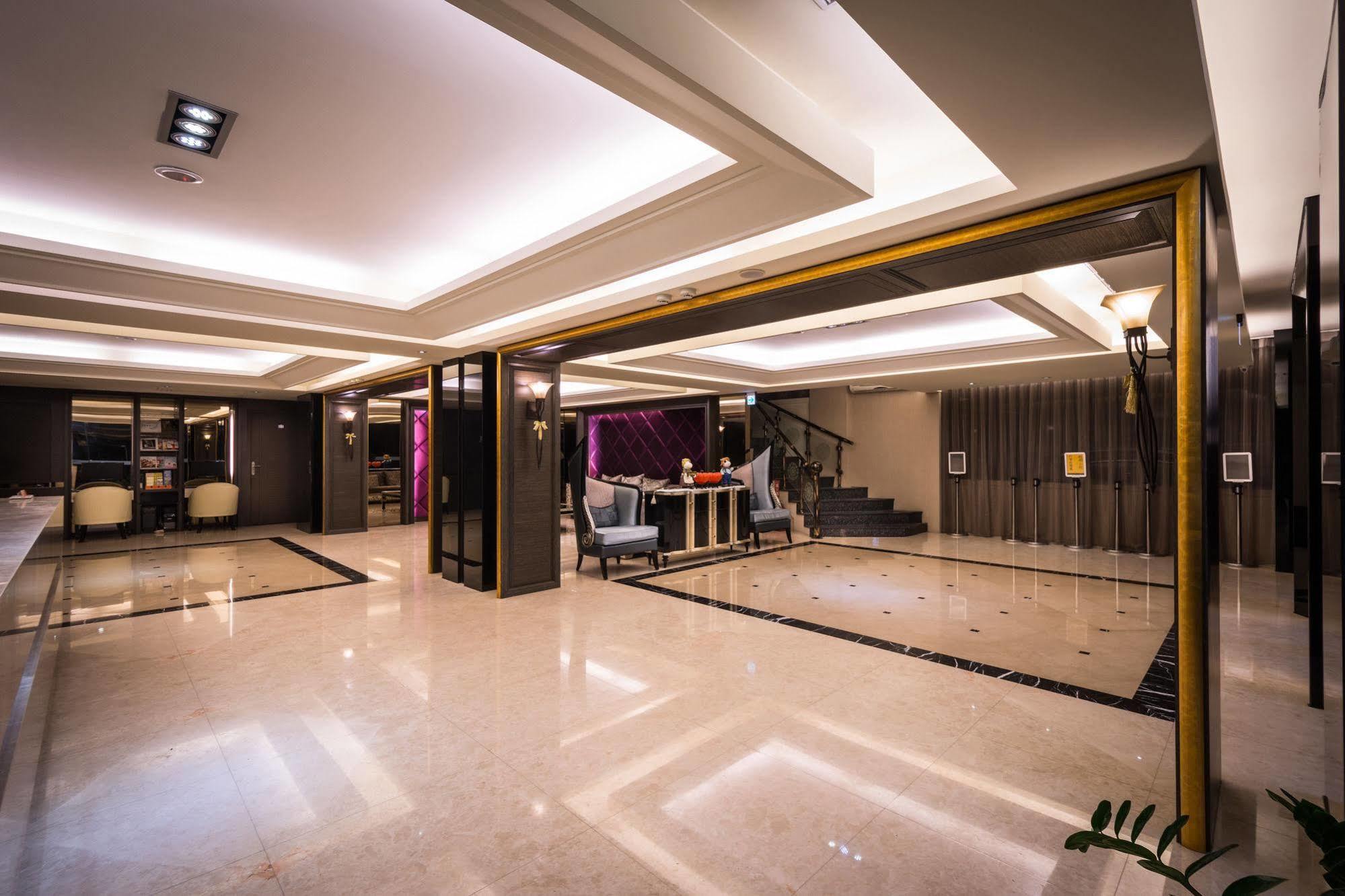 Felicity Business Hotel Taichung Exterior foto